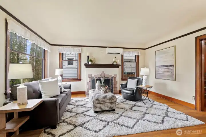 Sunlight pours in through abundant windows to highlight desirable details at every turn.