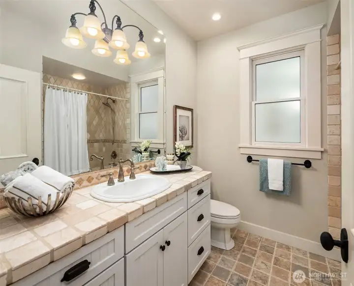 Main floor full bathroom.