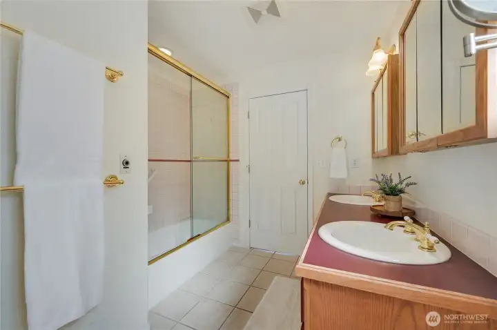 Jack and Jill full bath