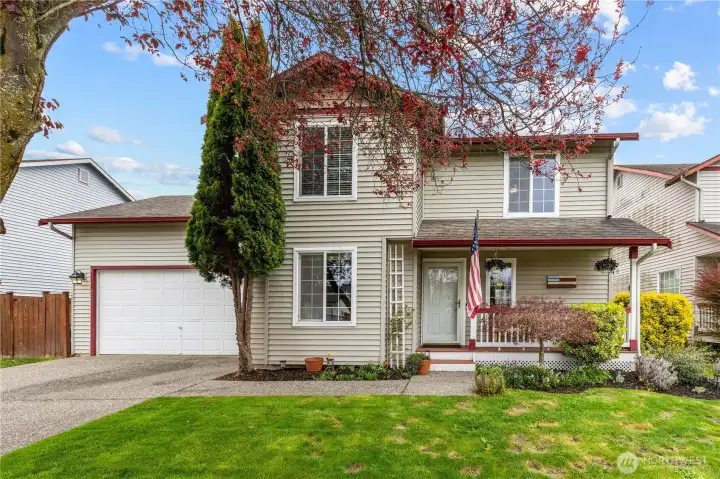 3 bedroom/2.5 bath home with 2 car garage and ample street parking