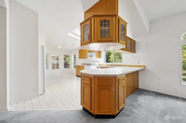 Huge kitchen with a walk-in pantry and eat in kitchen.