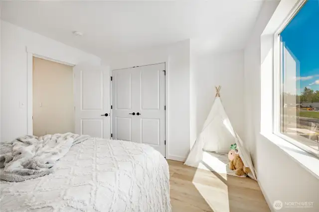 Photos shown are of a similar floor plan previously built in a different neighborhood (The Ridge in Blaine). Finishes and features may vary. Some items pictured reflect buyer-selected upgrades which are not included in the base price and may be added at an additional cost.