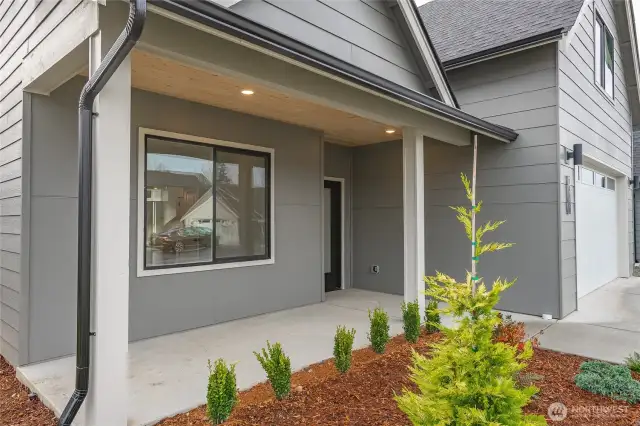 Photos shown are of a similar floor plan previously built in a different neighborhood (The Ridge in Blaine). Finishes and features may vary. Some items pictured reflect buyer-selected upgrades which are not included in the base price and may be added at an additional cost.