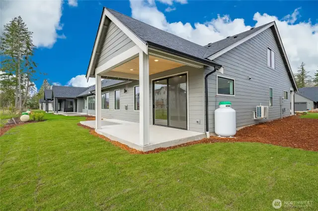 Photos shown are of a similar floor plan previously built in a different neighborhood (The Ridge in Blaine). Finishes and features may vary. Some items pictured reflect buyer-selected upgrades which are not included in the base price and may be added at an additional cost.