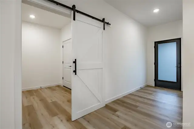 Photos shown are of a similar floor plan previously built in a different neighborhood (The Ridge in Blaine). Finishes and features may vary. Some items pictured reflect buyer-selected upgrades which are not included in the base price and may be added at an additional cost.