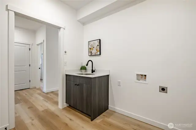 Photos shown are of a similar floor plan previously built in a different neighborhood (The Ridge in Blaine). Finishes and features may vary. Some items pictured reflect buyer-selected upgrades which are not included in the base price and may be added at an additional cost.