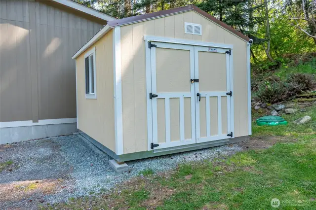 Brand new 12x10 shed.