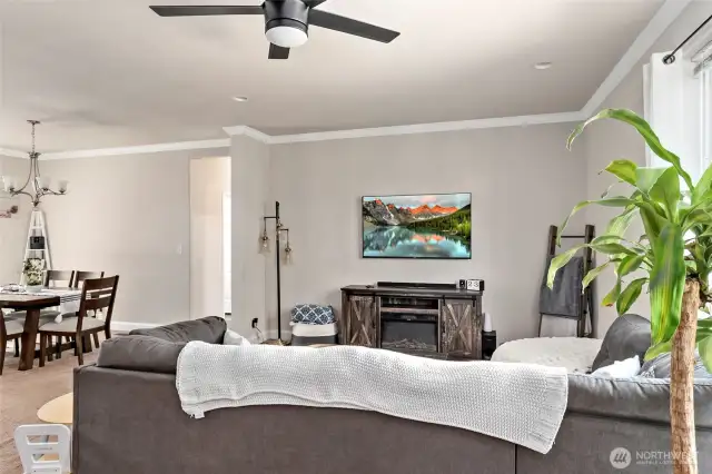 Open floorplan living room.