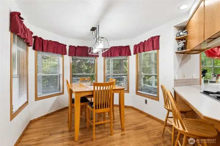 Dining rm off kitchen