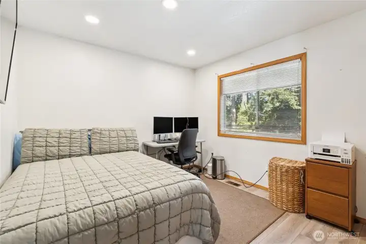 3rd Bedroom/ Office