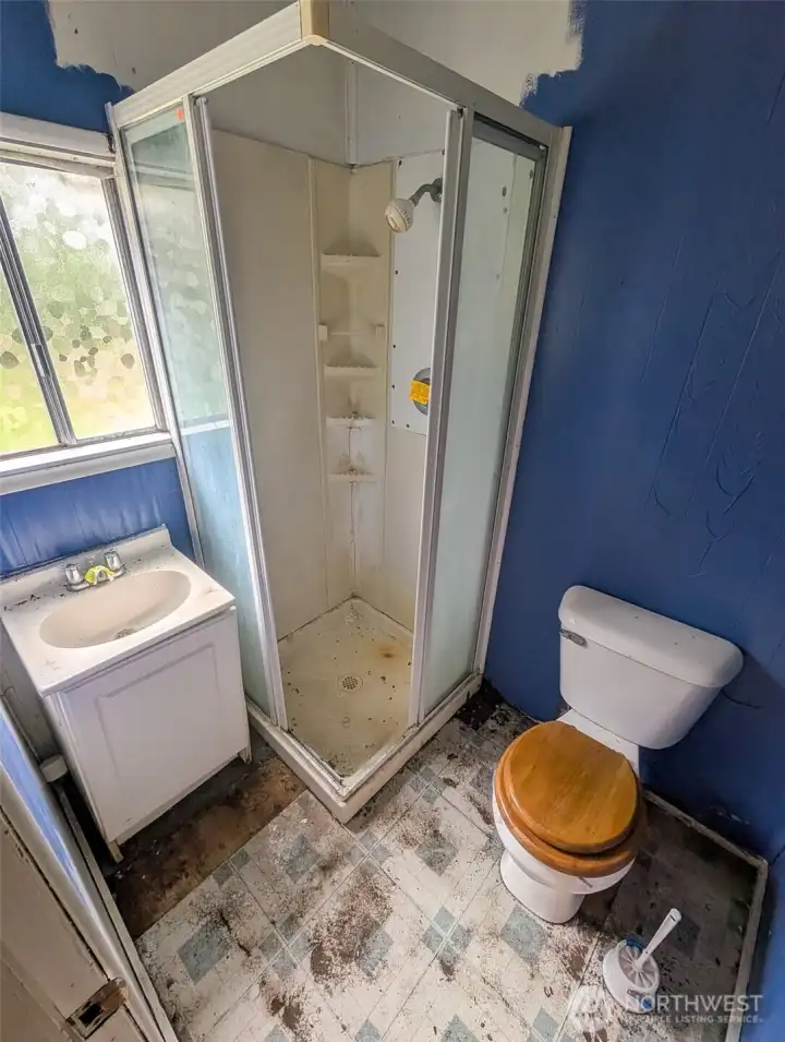 Little Red House bathroom