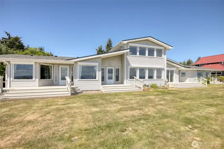 4 decks including one with a covered hot tub!