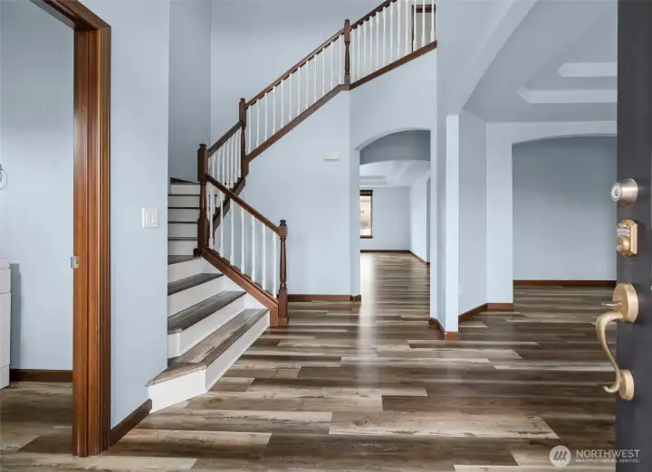 Massive entry way. Massive entry way.