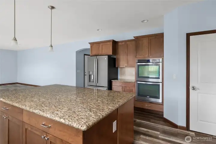Newer SS Applainces in kitchen. Newer SS Applainces in kitchen.
