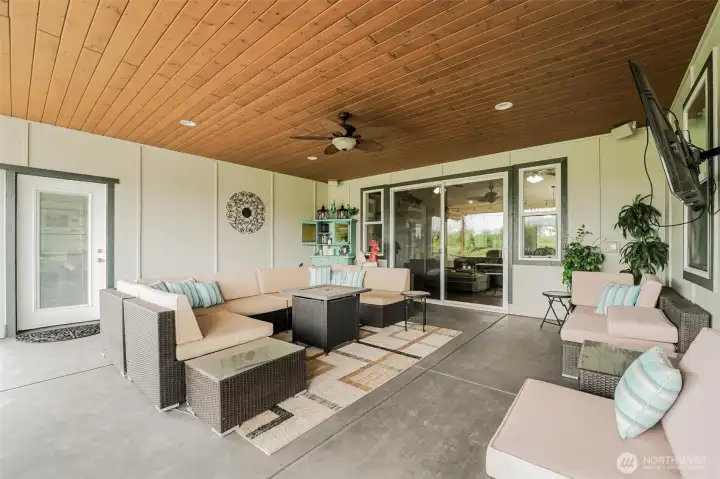 Covered patio. Covered patio.