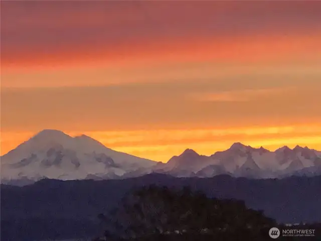Proud Mount Baker glows!