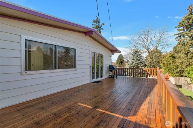 Balcony deck on the side of house, is great for entertaining