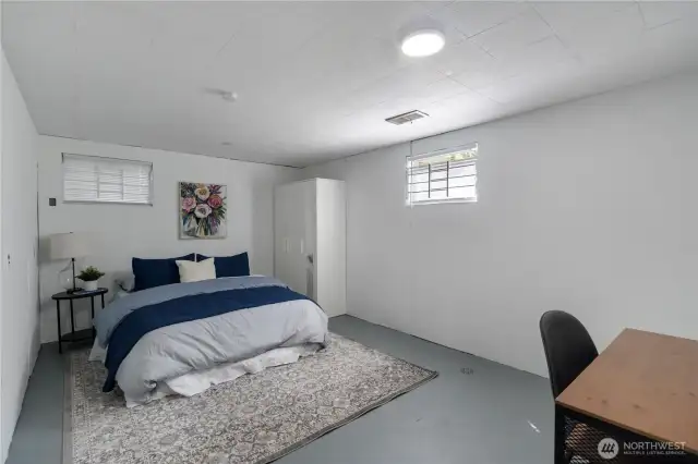 Downstairs office/possible bedroom