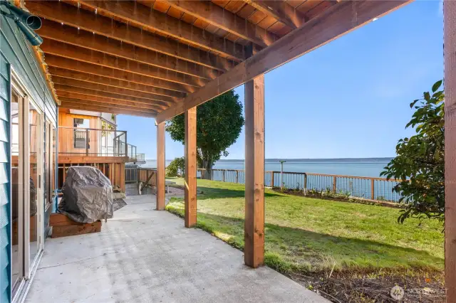 Patio & yard space