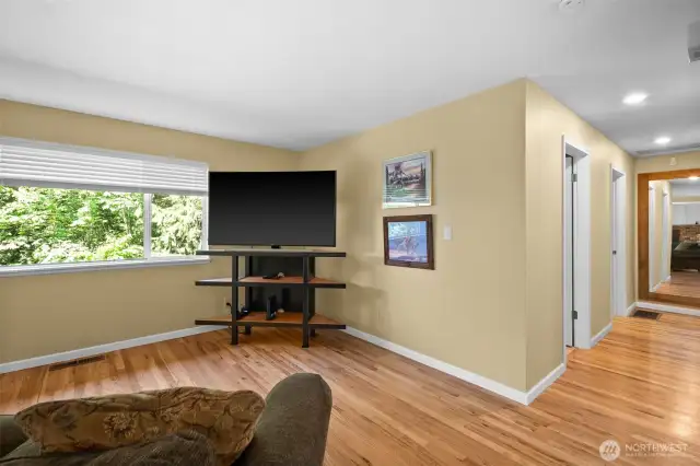 Living room & hallway to 3 bedrooms & full bath