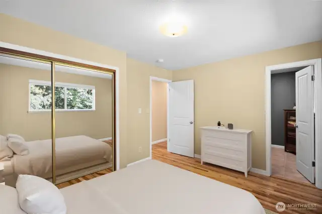 Primary bedroom adjoins to full bathroom