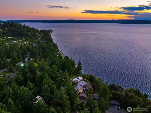 Take part in the iconic Pacific Northwest experience with stunning vistas and peaceful setting.