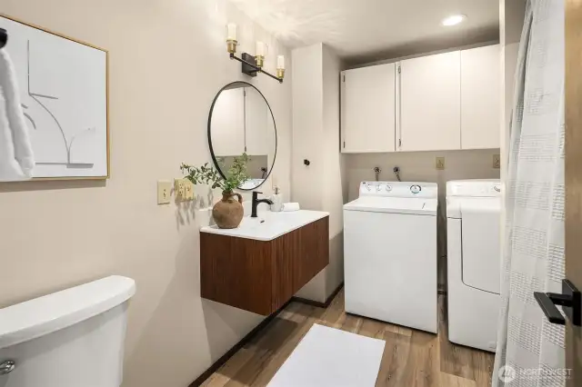 Shared bathroom between bedrooms #2 + #3.