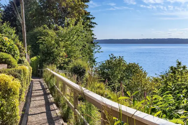 Take your furry friends on daily strolls on the pedestrian trail.