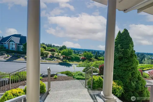 Step out the front door and take in stunning territorial views, manicured landscaping, and the beauty of McAllister Park’s peaceful hilltop setting.