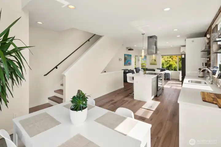 Dining room table