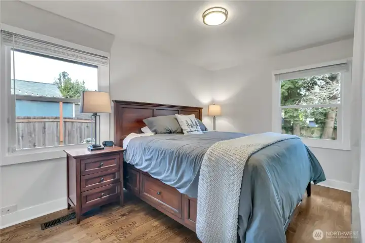 Good sized primary bedroom