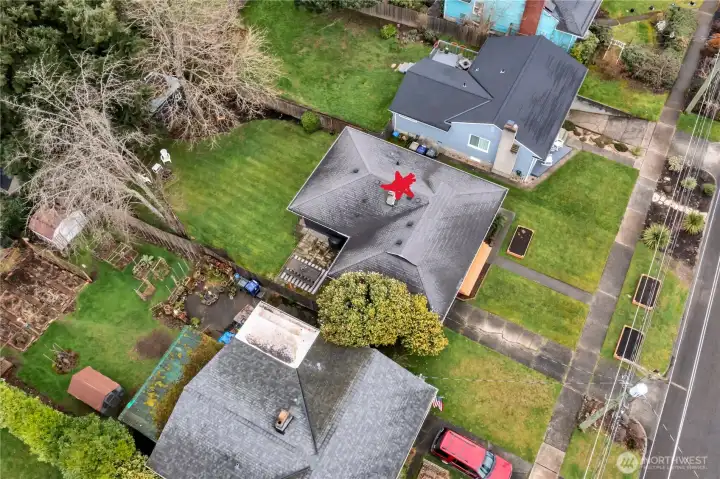 Large 6500 sq.ft. lot