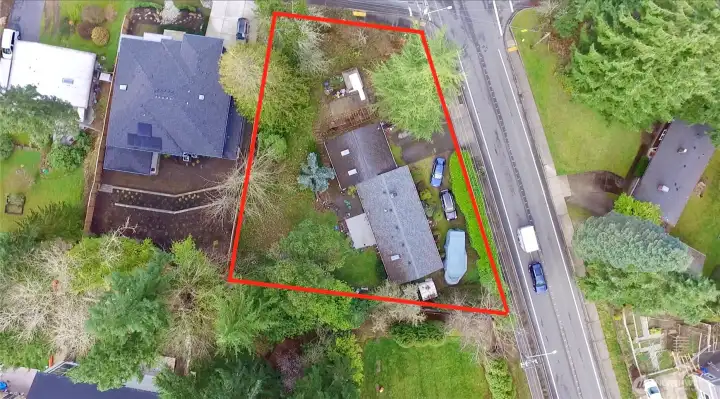 Ariel with lot outlined in red