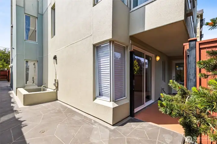 Private, off-street entrance to your unit, or enter through building lobby.