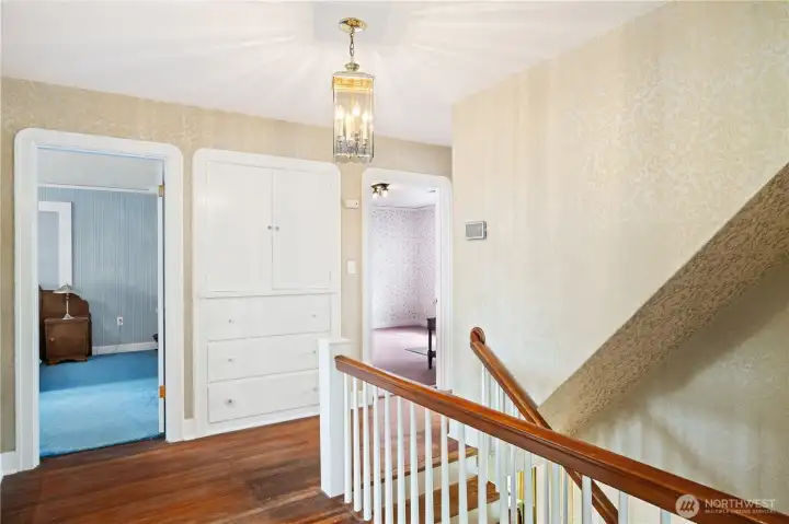 Landing on the 2nd Floor