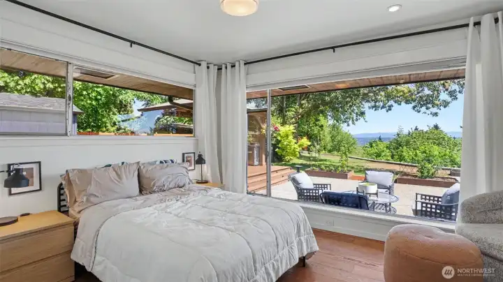 Guest bedroom #2, the original primary bedroom before remodel. Amazing mountain views!
