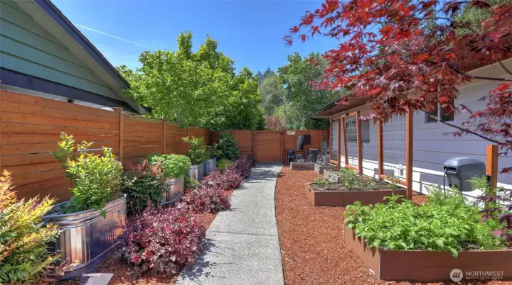 Garden area with over a dozen beds!