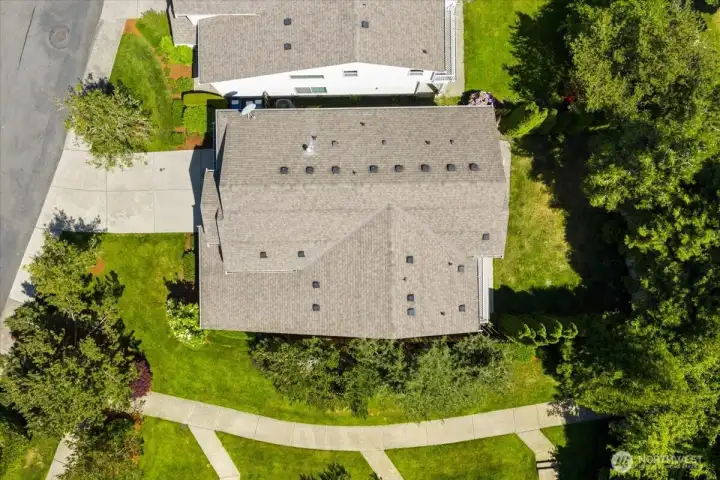 Birdseye view of the  entire property.