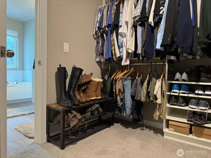 Such a nice sized walk-in closet. Such a nice sized walk-in closet.