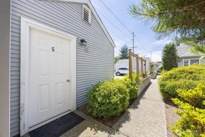 Garage entry. Garage entry.
