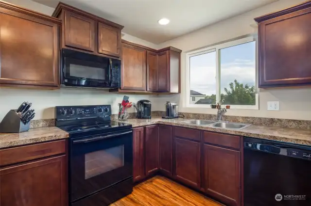 Kitchen with ample cabinets