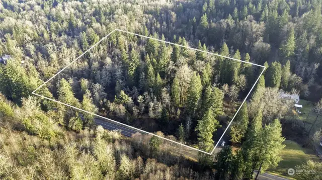 Property Lines are approximated. Buyer to Verify to their satisfaction.