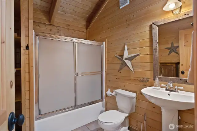 Upstairs full bath