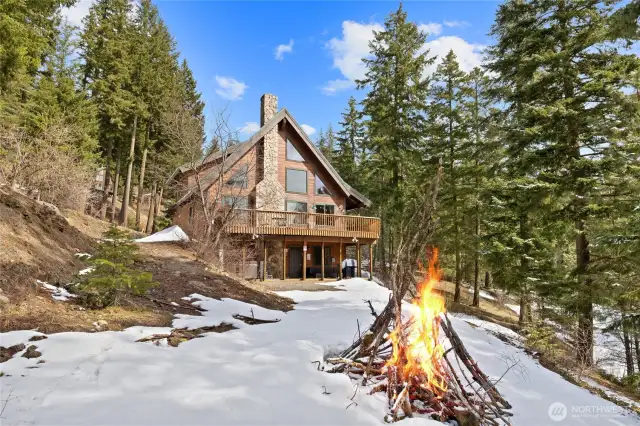 Spend some time outside! You'll enjoy the firepit here & some fun horseshoes too.