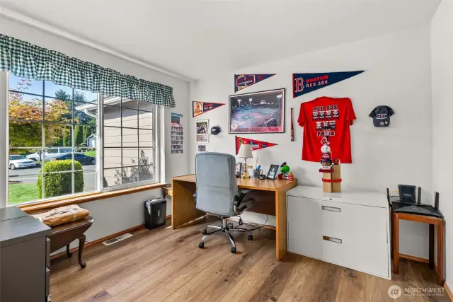 DEN/OFFICE