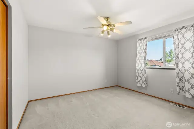 UPPER BEDROOM
