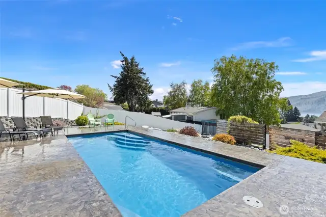 Nice sized pool to enjoy the hot summer days.