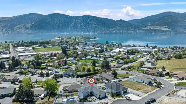That's Wapato point sticking out into the lake.  Notice the short distance to downtown Mason.