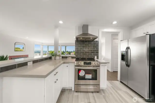 Breakfast bar and plenty of counter space