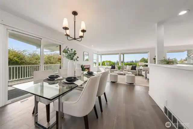 Dining + deck entry creates great flow for summer entertainment